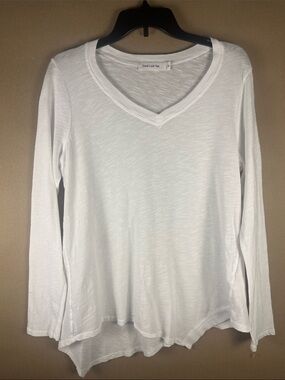 Good Luck Tee Anthropologie White V-Neck Top M High-Low NWOT Cottagecore